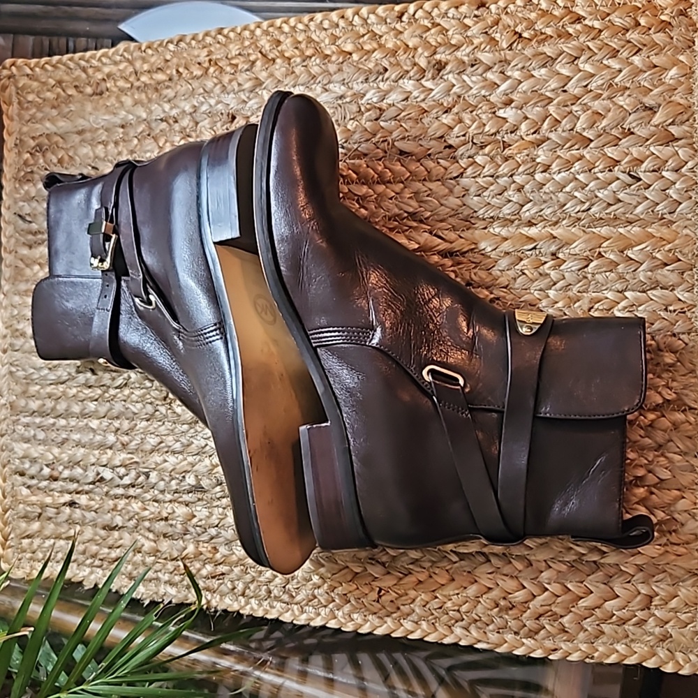 EUC MICHAEL Michael Kors chocolate brown Arley booties size 7.5 - Picture 3 of 9